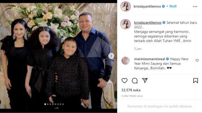 Potret bahagia Krisdayanti menyambut tahun baru 2022 bersama keluarga