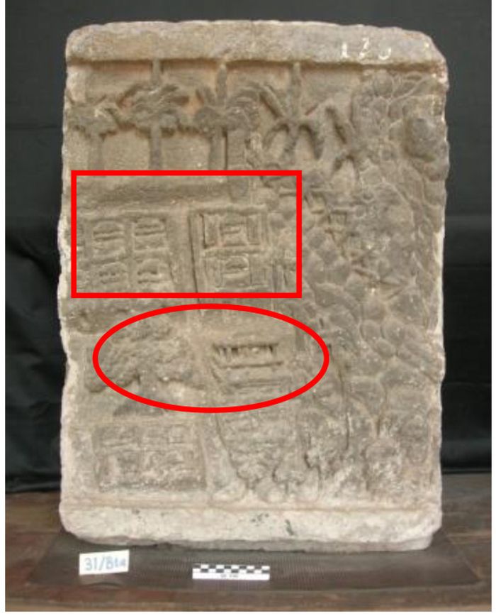 Pembagian area pemukiman dan area suci pada relief Candi Menakjinggo yang menjadi gambaran tata ruang di Situs Grogol.