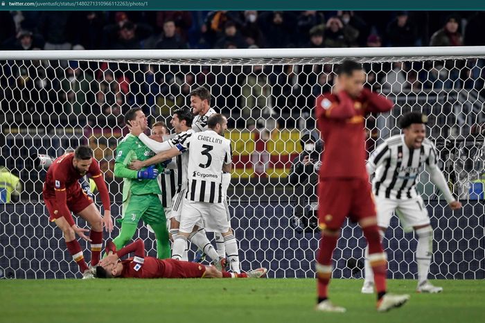 Kiper Juventus, Wojciech Szczesny, berhasil menggagalkan eksekusi penalti dari pemain AS Roma pada giornata ke-21 Liga Italia.