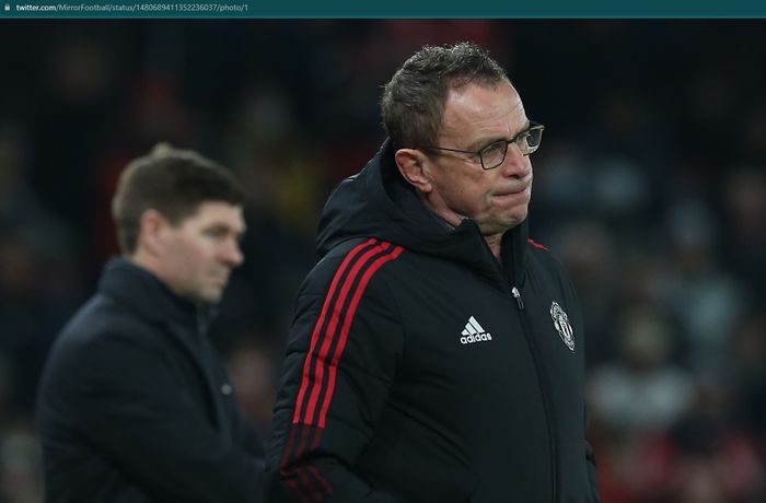 Pelatih interim Manchester United, Ralf Rangnick, dikabarkan berbeda pandangan soal pelatih permanen.