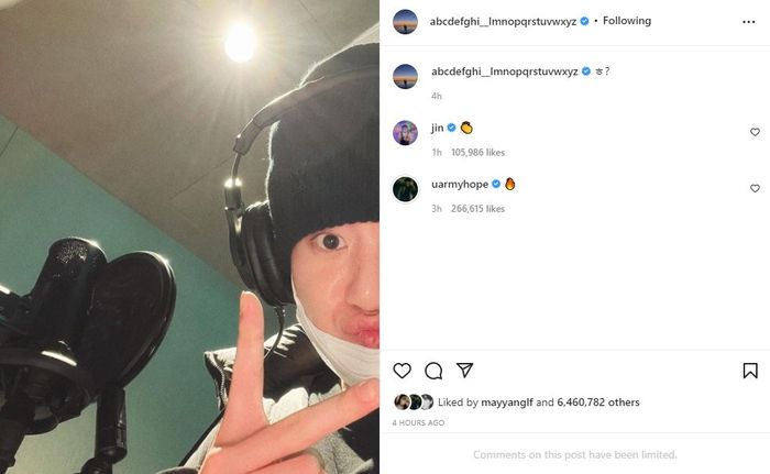 Jungkook unggah foto di studio rekaman.