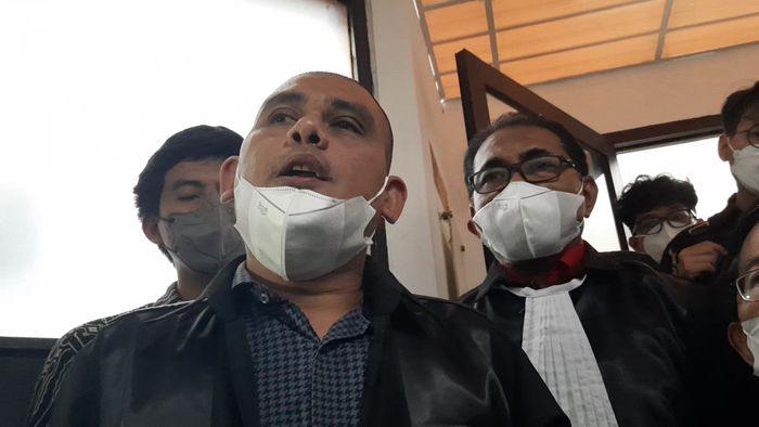 Kuasa Hukum Olivia Nathania, Andy Mulia Siregar, saat ditemui Grid.ID di Pengadilan Negeri Jakarta Selatan, Rabu (26/1/2022).