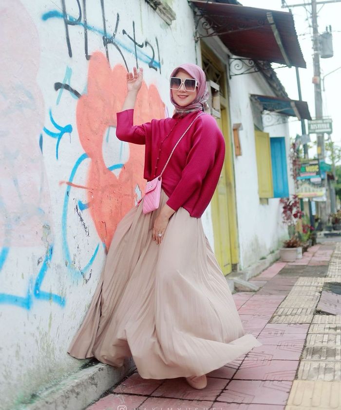 OOTD hijab ala Marini Zumarnis.