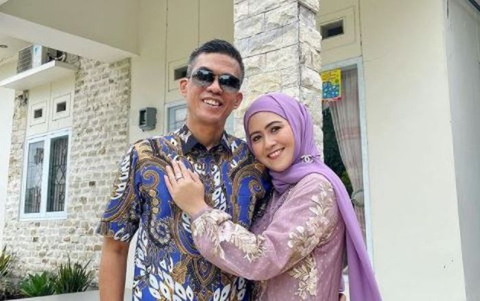 Meggy Wulandari dan suami