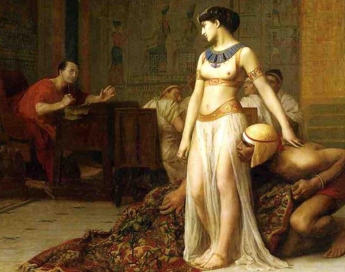 Cleopatra diselundupkan ke kamar Caesar.