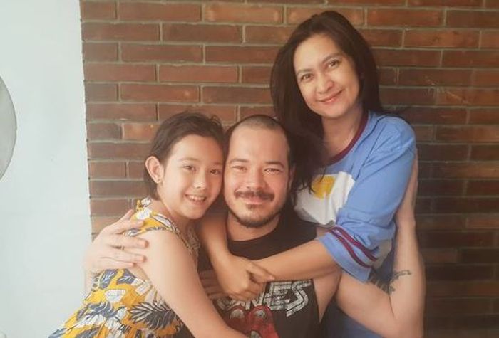 Zack Lee, Nafa Urbach, dan anak perempuannya, Mikha