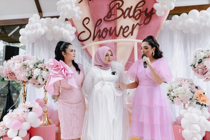 Ashanty dan Krisdayanti di acara Baby Shower Aurel Hermansyah