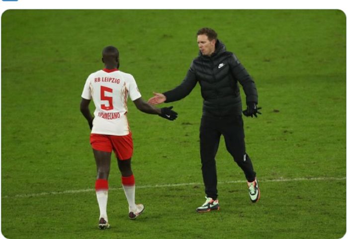 Dayot Upamecano dan Julian Naglsmann saat masih memperkuat RB Leipzig.