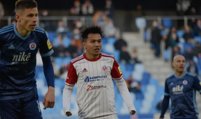 Witan Sulaeman saat melakoni debut untuk FK Senica dalam laga kontra Slovan Bratislava (12/2/2022). 