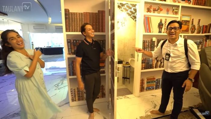 Kamar mandi rahasia di rumah artis Andhika Pratama