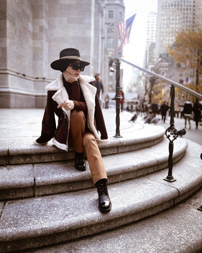 Potret Syahrini saat berada di kota New York.