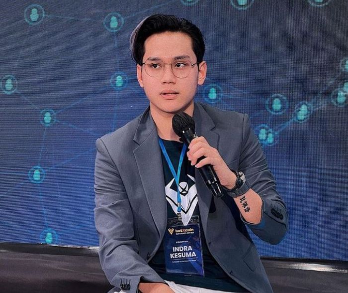 Indra Kesuma alias Indra Kenz terancam hukuman 20 tahun penjara dan penyitaan aset buntut kasus dugaan penipuan investasi binary option bernama Binomo.
