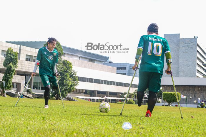 Sejumlah Garuda INAF sedang berlatih di Lapangan DPR/MPR RI, Jakarta, 2 Maret 2022.