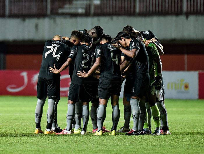 Starting line-up Persib Bandung saat menghadapi Persiraja Banda Aceh pada pekan ke-29 Liga 1 2021-2022.