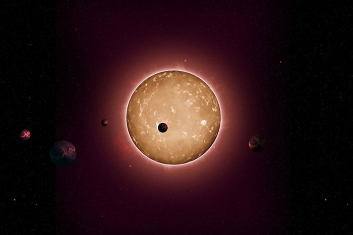 Ilustrasi tentang sistem Kepler-444, yang terdiri dari lima planet yang mengorbit bintang mirip matahari. Mereka hanyalah segelintir dari ribuan planet yang dikonfirmasi yang ditemukan oleh pesawat ruang angkasa Kepler.