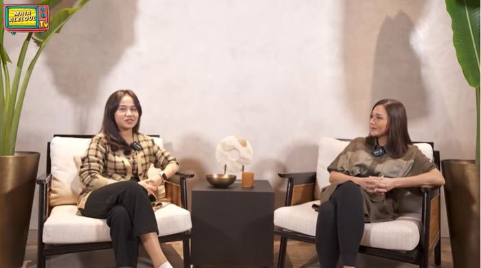 Mayang saat bincang dengan Maia Estianty