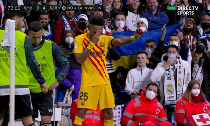 Selebrasi Pierre-Emerick Aubameyang dengan bola naga Dragon Ball Z usai mencetak gol keduanya ke gawang Real Madrid.