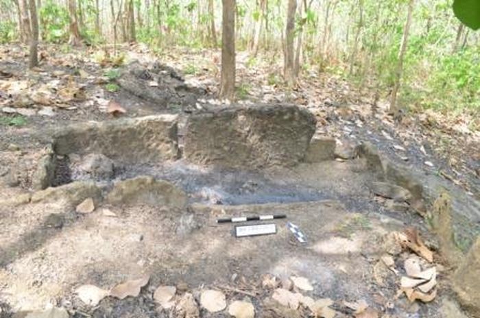 Kubur batu Kalang dari era Megalitik.