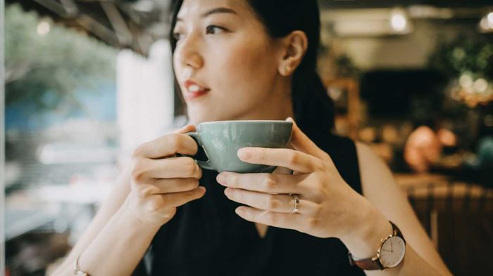 Minum dua hingga tiga cangkir kopi sehari dikaitkan dengan manfaat terbesar.