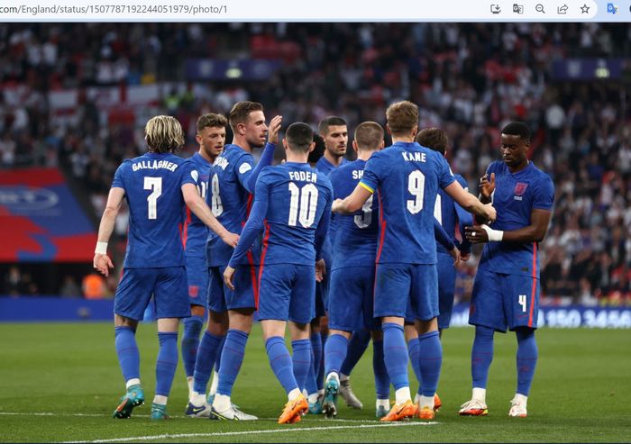 Para pemain timnas Inggris merayakan gol ke gawang timnas Swiss dalam laga uji coba di Stadion Wembley, Sabtu (26/3/2022).