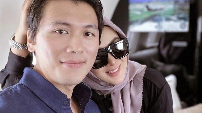 Reino Barack dan Syahrini