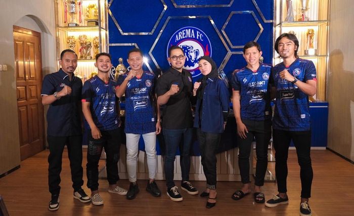 Sesi pengenalan pemain baru Arema FC, Evan Dimas, Adam Alis, Gian Zola, dan Rendika Rama, Kamis (7/4/2022)
