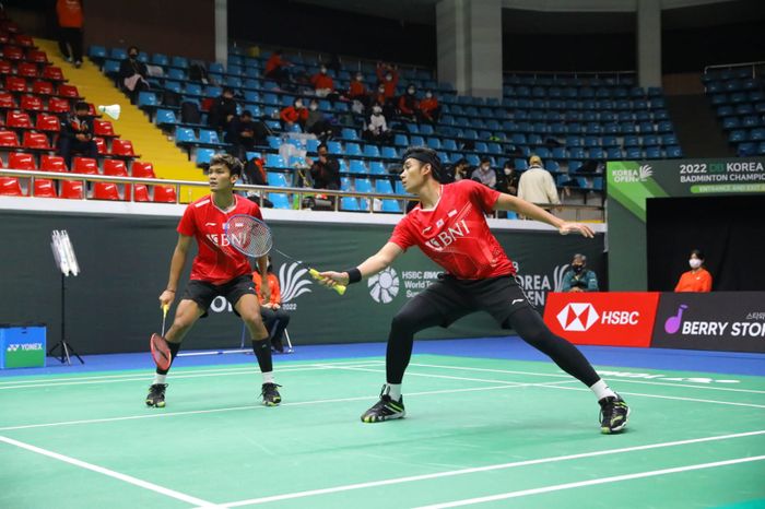 Pasangan ganda putra Indonesia, Muhammad Shohibul Fikri/Bagas Maulana, pada perempat final Korea Open 2022 di Palma Stadium. Suncheon, Jumat (8/4/2022).