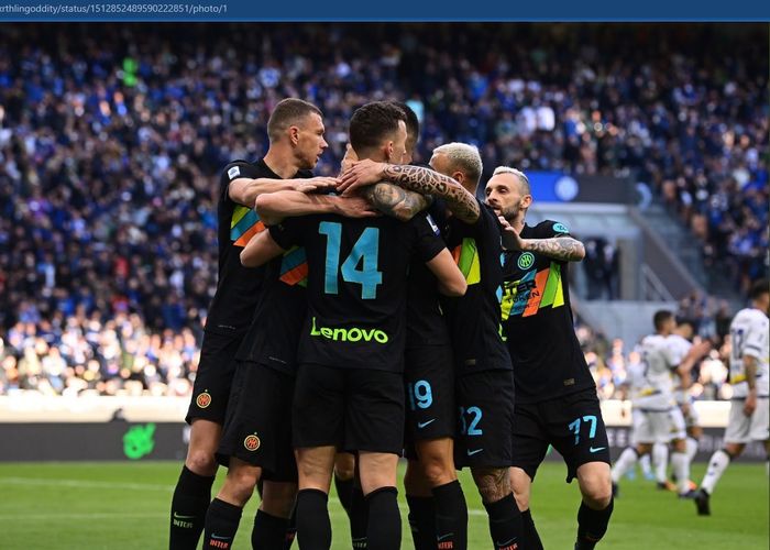 Inter Milan sukses meraih kemenangan 2-0 atas Hellas Verona dalam lanjutan Liga Italia 2021-2022.