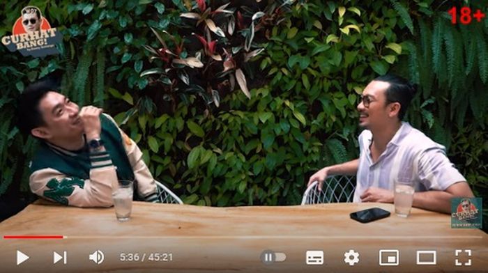 Ifan Seventeen hadir di kanal YouTube Denny Sumargo 