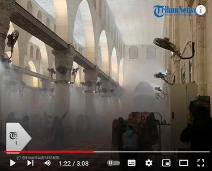Palestina dan Israel bentrok di Masjid Al Aqsa pada 15 April 2022 