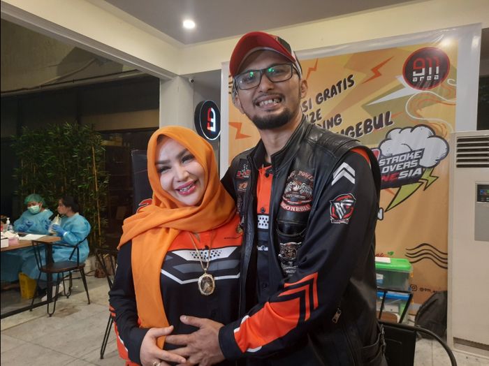 Roro Fitria dan Andre Irawan.