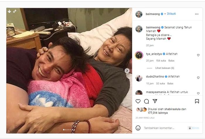 Foto Baim Wong dengan sang ibunda.