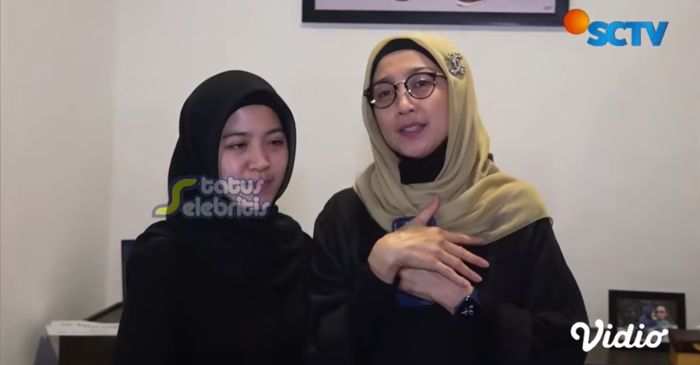 Desy Ratnasari mengenang sosok sang ibunda.