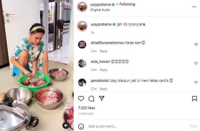 Ussy Sulistiawaty berpenampilan sederhana dan mewah.