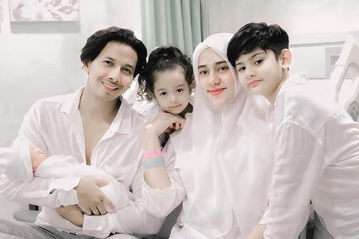 Keluarga Fairuz A Rafiq dan Sonny Septian