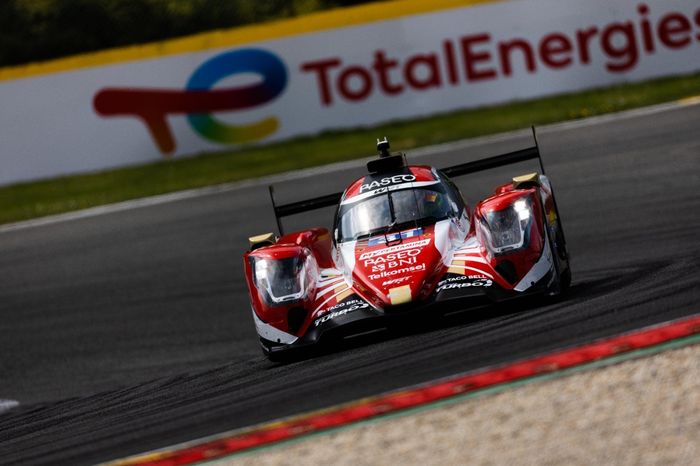 Mobil WRT #31 yang diperkuat Sean Gelael dengan Robin Frinjs dan Rene Rast ketika berlomba pada seri kedua World Endurance Championship (WEC) pada lomba 6 Hours of SPA-Francorchamps.