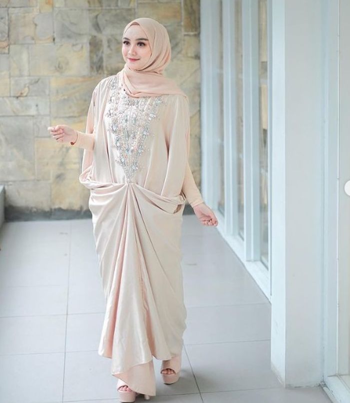 Model Kaftan modis buat halal bihalal