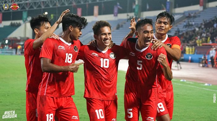 Pemain timnas U-23 Indonesia merayakan gol yang dicetak oleh Egy Maulana Vikri saat menghadapi Timor Leste pada SEA Games 2021.