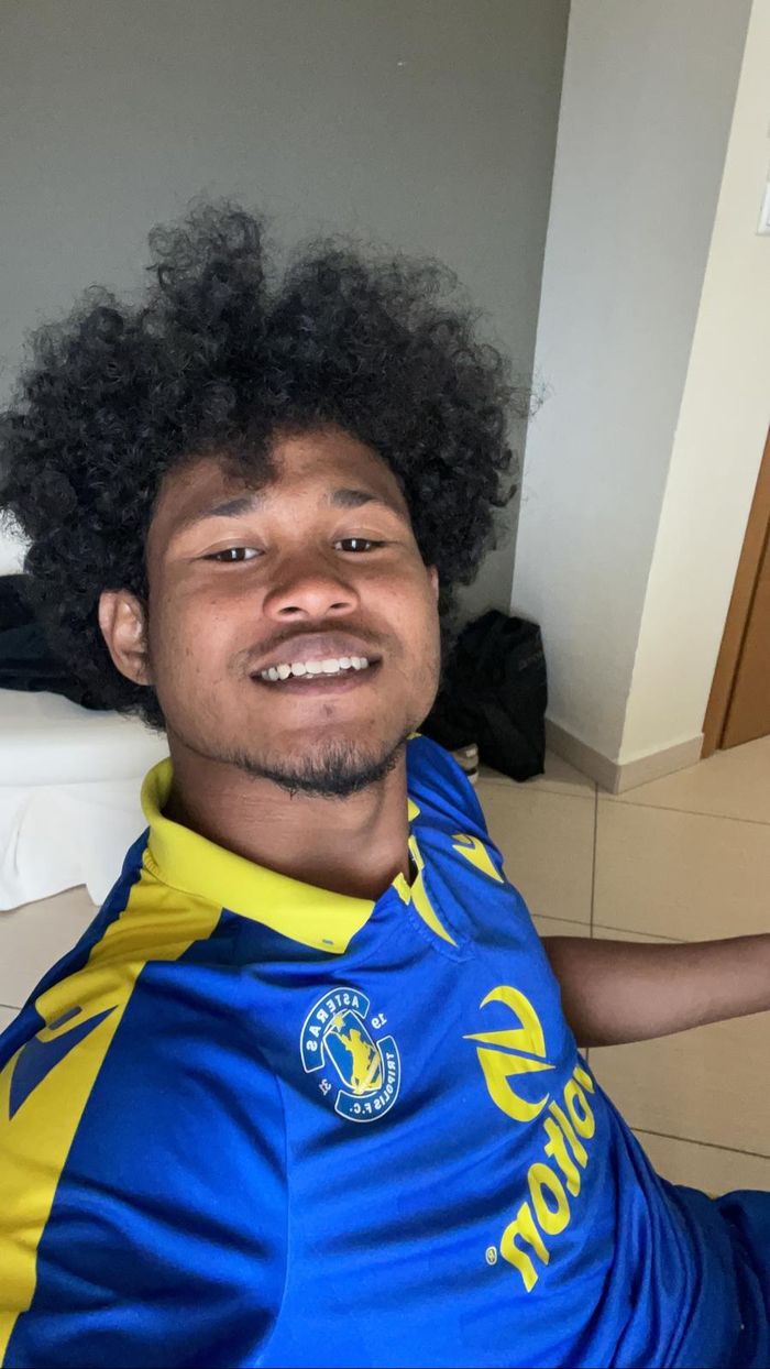 Bagus Kahfi mengenakan jersey klub Yunani Asteras Tripolis FC