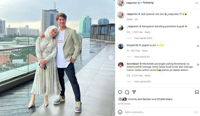 Unggahan Rizky Billar berfoto dengan Lesti Kejora.