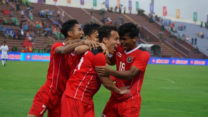 Selebrasi pemain timnas U-23 Indonesia usai membobol gawang timnas U-23 Myanmar di laga SEA Games 2021, Minggu (15/5/2022).