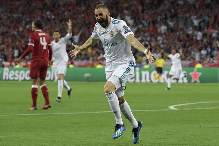 Penyerang Real Madrid, Karim Benzema melakukan selebrasi usai menjebol gawang Liverpool di final Liga Champions 2017-2018 yang digelar di Olympic Stadium, Kyiv, Ukraina pada 26 Mei 2018.