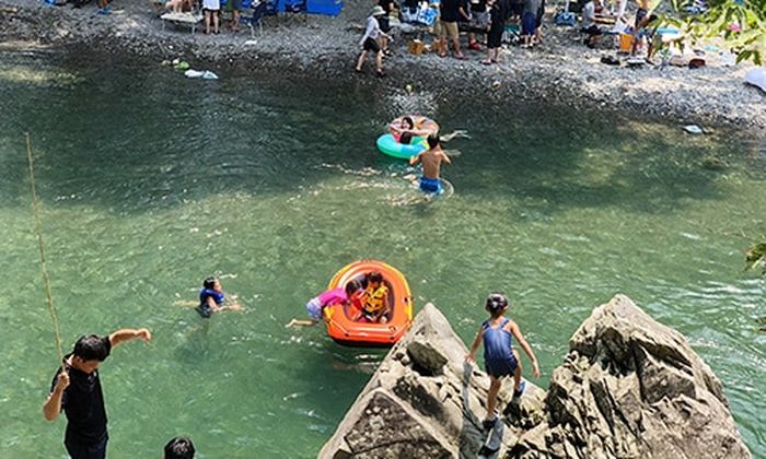 Sungai Akigawa di Jepang.