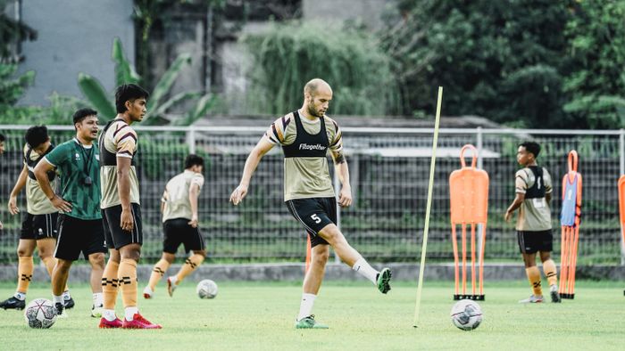 Risto Mitrevski sudah menjalani latihan perdana bersama skuad Dewa United