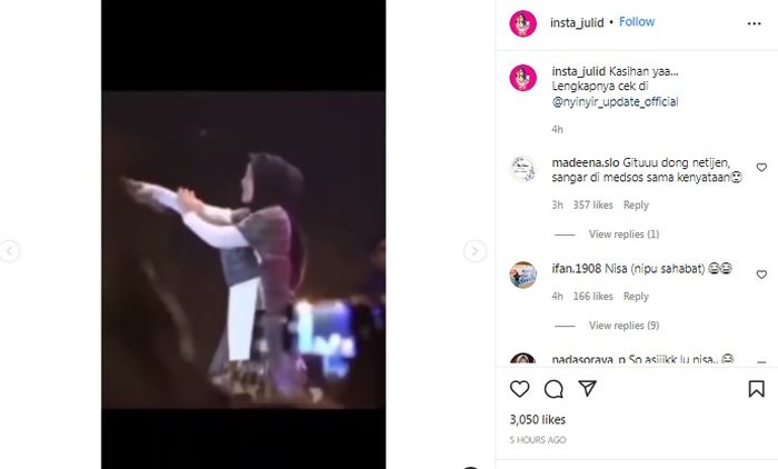 Nissa Sabyan malah disoraki saat ajak penonton untuk ikut bernyanyi 