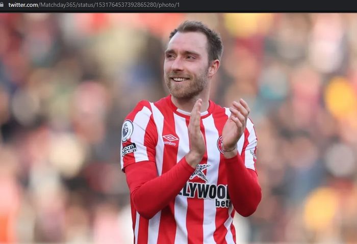 Gelandang serang asal Denmark yang tengah membela Brentford, Christian Eriksen, sedang diburu oleh Manchester United.