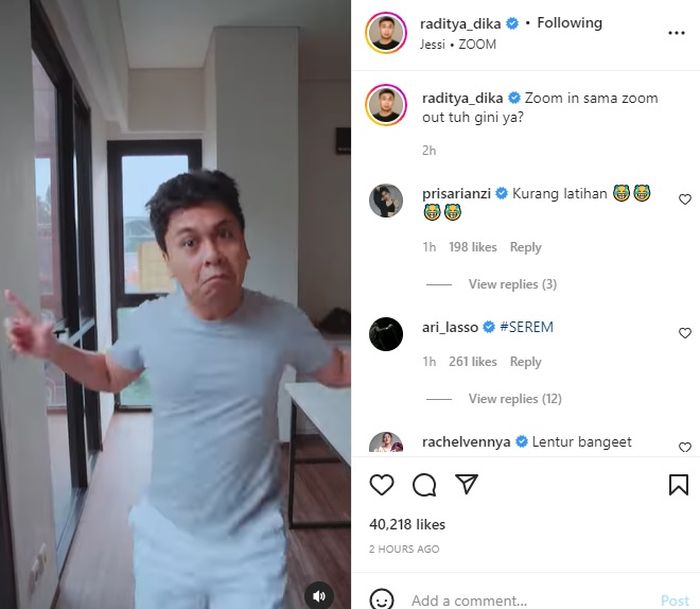 Raditya Dika melakukan dance lagu Zoom