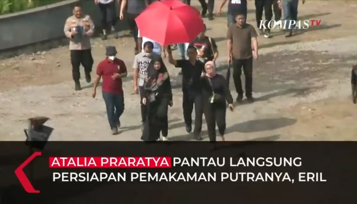 Istri Ridwan Kamil, Atalia Praratya, meninjau langsung lokasi pemakaman Eril di Cimaung, Kabupaten Bandung.