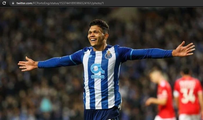 Penyerang FC Porto, Evanilson, dikabarkan masuk ke dalam incaran Manchester United.