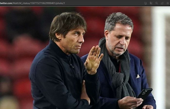 Antonio Conte (kiri) dan Fabio Paratici (kanan).